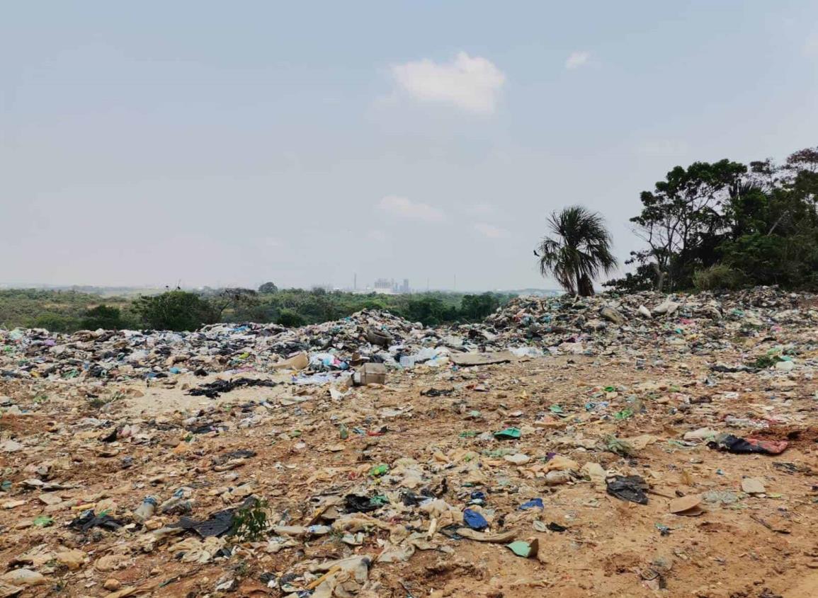 Acusan a Limpia Pública de Nanchital de desalojar a recolectores del basurero municipal