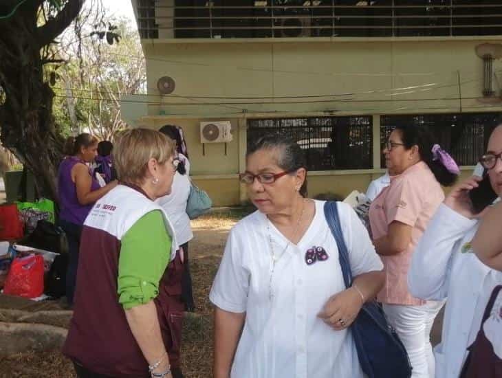 Acusan a Jurisdicción Sanitaria XI de mala organización en evento de Universidad Veracruzana | VIDEO