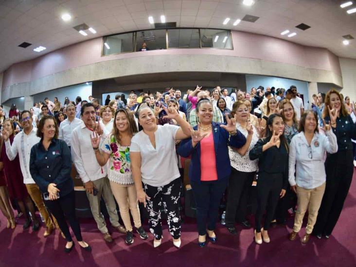 Presentan en el Congreso el Himno a Telesecundaria en Lengua de Señas Mexicana