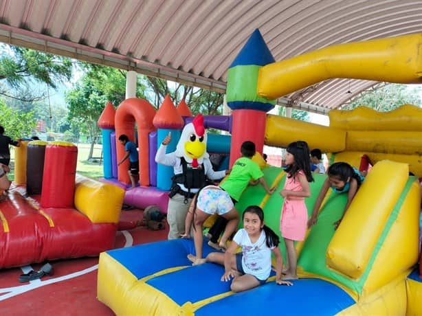 Con juegos, dulces y piñatas, celebran el Día del Niño en Mendoza