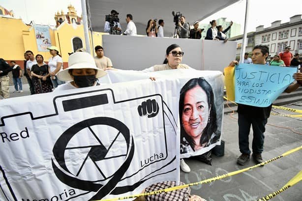 ¿Dónde está la justicia para periodistas asesinados en Veracruz?, reclama hija de Elena Ferral