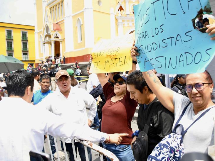 Director de Política Regional amenaza a familiares de periodistas asesinados en Veracruz