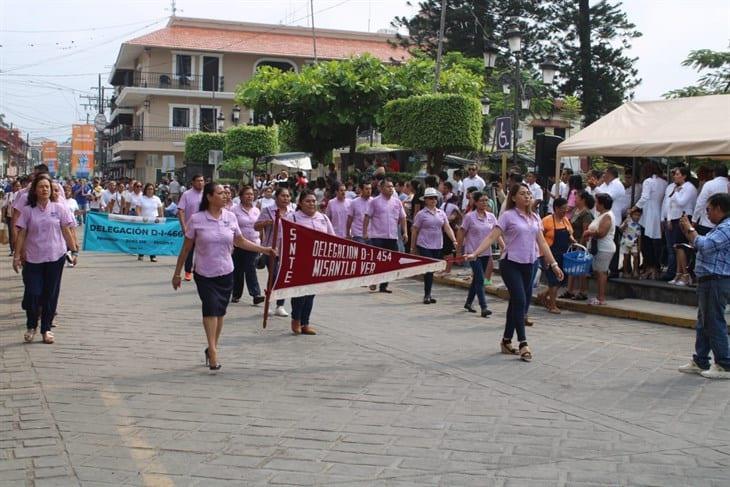 Más de 1600 trabajadores desfilan por el Día del Trabajo en Misantla 