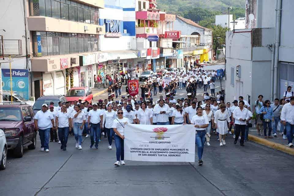 En San Andrés Tuxtla unidad en el Día del Trabajo