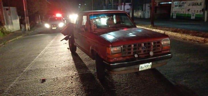 Se registra fuerte choque entre dos camionetas en Córdoba