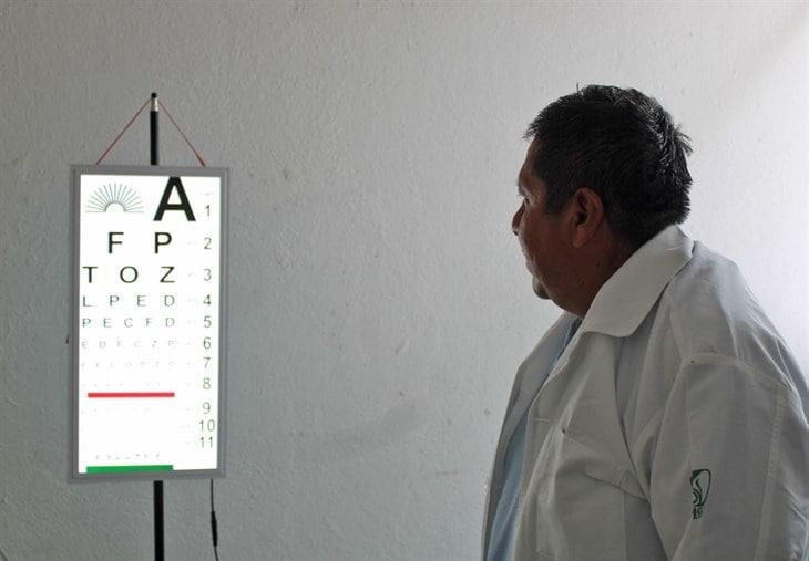 Incrementan problemas de visión en Misantla; cataratas, las que más afectan