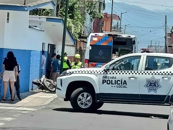Motociclista termina gravemente herido tras choque en centro de Orizaba