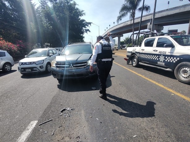 Dos patrullas y camioneta chocan en Lázaro Cárdenas, en Xalapa