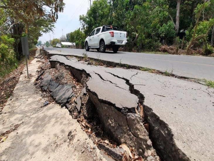 Deslave ha dejado más de 20 metros afectados de la carretera Las Choapas-Paralelo | VIDEO