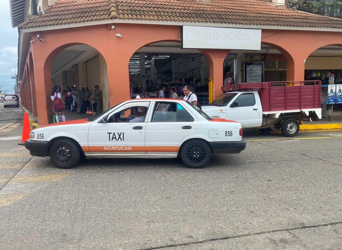 Taxistas de Oluta y Acayucan se acusan de violar jurisdicción