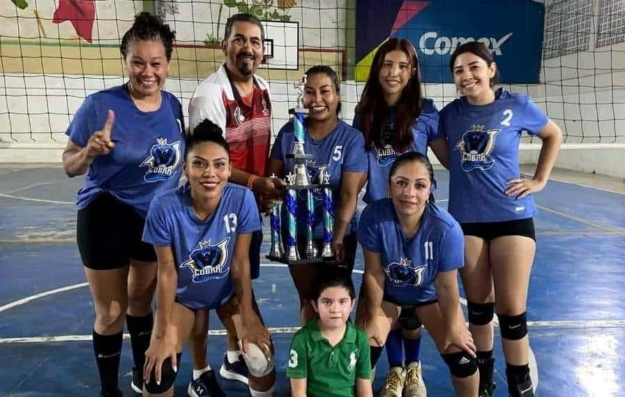 Cobras se coronó en la Liga 6 de Voleibol de San Andrés Tuxtla