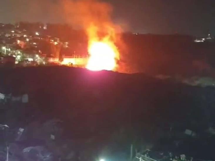 Incendio de maleza causa alarma en fraccionamiento Las Cascadas