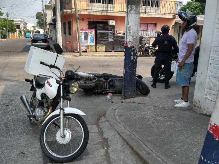 Chocan motociclistas en colonia Toxpan de Córdoba