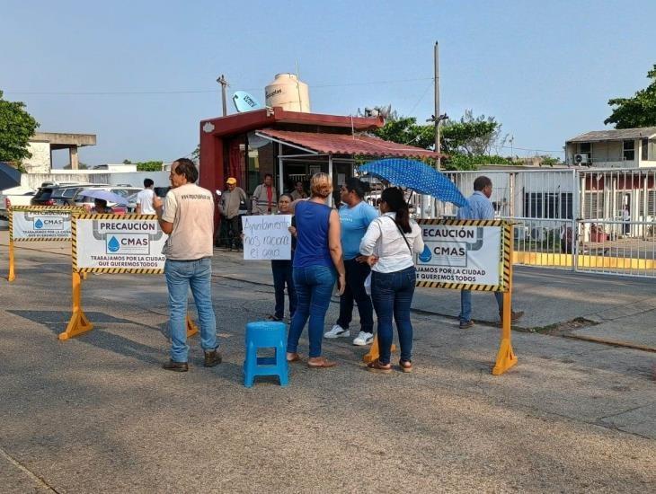 Vecinos de la Benito Juárez Norte toman instalaciones de CMAS ¡llevan 2 meses sin agua! | VIDEO