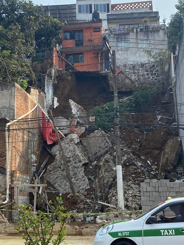 Tras colapso en muro de Xalapa, vecinos exigen atención inmediata