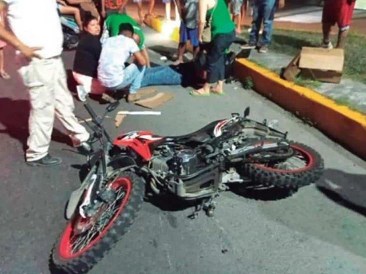 Accidente entre taxi y motocicleta deja una persona herida en Martínez de la Torre