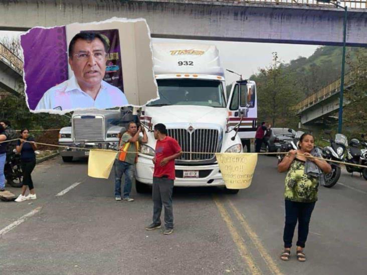 "Alcalde cumplió su amenaza, nos dejó sin agua y sin obra", acusan en Coatepec