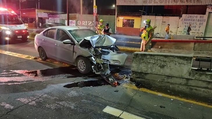 Auto se impacta contra base del Puente Atirantado de Orizaba; ¿qué pasó?