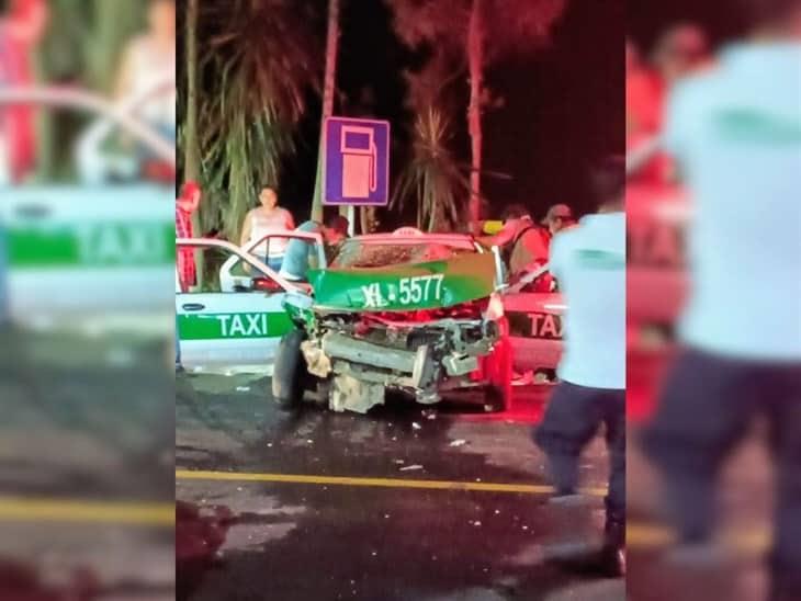 Fuerte choque entre camioneta y taxi deja 4 lesionados en Jilotepec