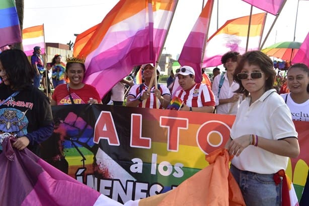 Encabeza Wendy Guevara marcha LGBT en Coatzacoalcos