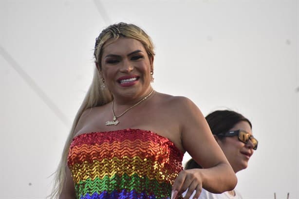 Histórica marcha LGBT+ con Wendy Guevara en Coatzacoalcos | VIDEO