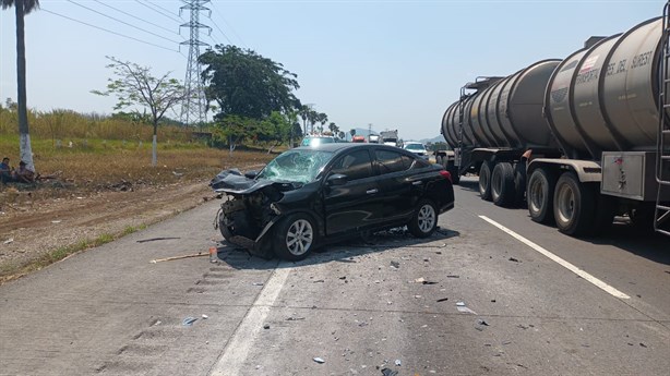 Se impacta contra camión cañero en la autopista Veracruz-Córdoba