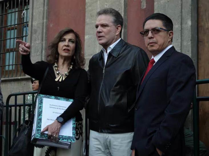 Pérez-Jaen y Castagné llevan a Palacio Nacional supuestas pruebas de enriquecimiento ilícito de Nahle