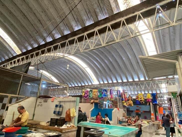 Locatarios del mercado 5 de febrero denuncian atrasos en mantenimiento del techado | VIDEO