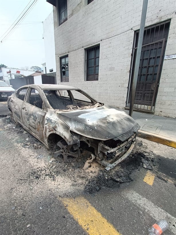Ixtaczoquitlán: De la crisis por falta de agua a la violencia, apedrean Palacio Municipal y queman vehículos | VIDEO