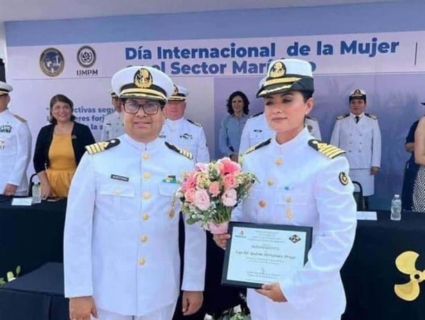 Yearim Hernández, de Coatzacoalcos, convertida en primera capitana de Pemex