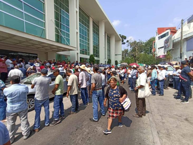 Claman diálogo con CFE para reducir tarifas eléctricas en Veracruz