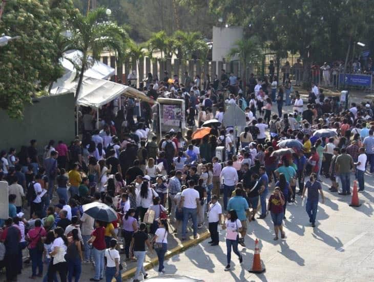 Más de 5 mil jóvenes buscan un espacio en la UV de Coatzacoalcos ¡inician exámenes de admisión! | VIDEO