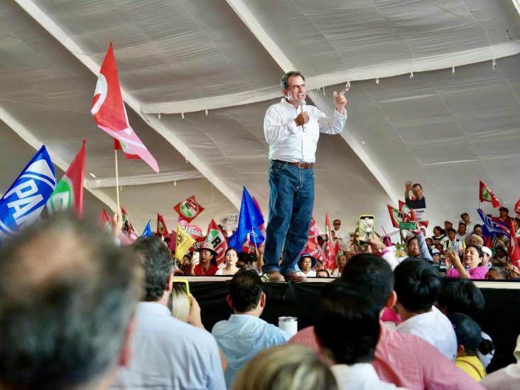 Coatzacoalcos está secuestrado por la pobreza y la desigualdad: Pepe Yunes